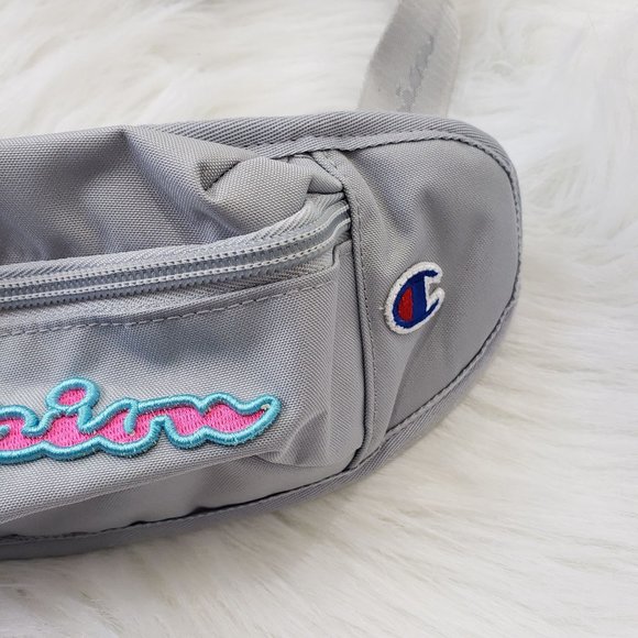 Champion NWOT Large Embroidered logo front waist fanny pack - Picture 6 of 13